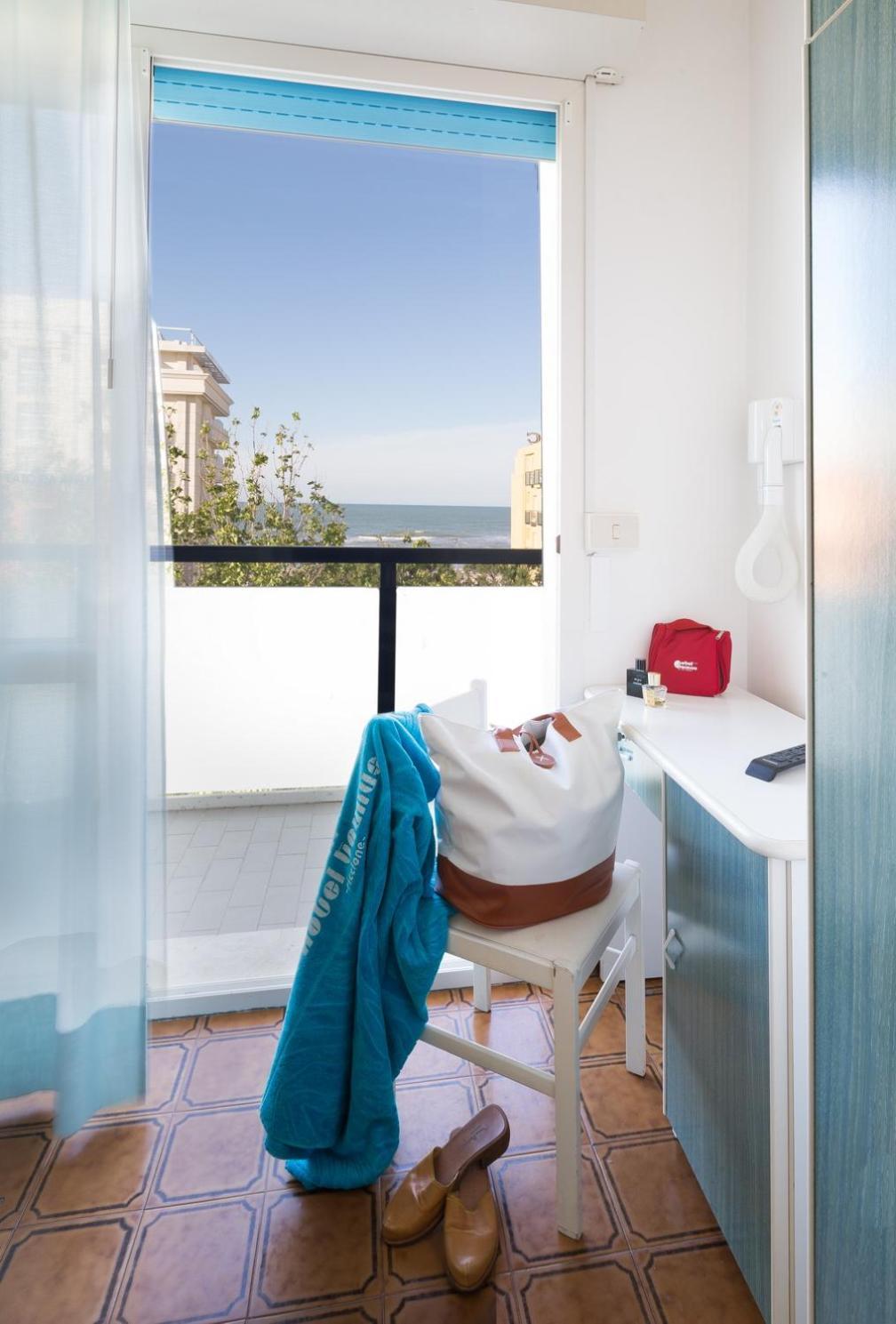 Hotel Taunus - Vista Mare ريتشيوني المظهر الخارجي الصورة
